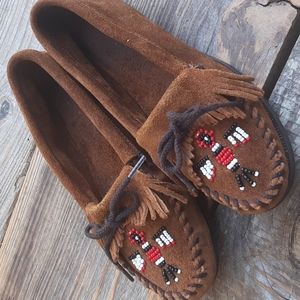 MinnieTonka Moccasins, size 7, brown, beaded, leather